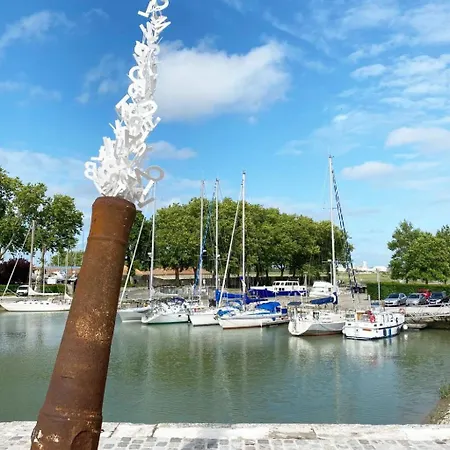 In Mit Garten Und Terrasse By Interhome